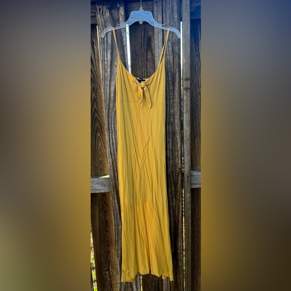 Mustard Keyhole Maxi Dress - Picture 2 of 7